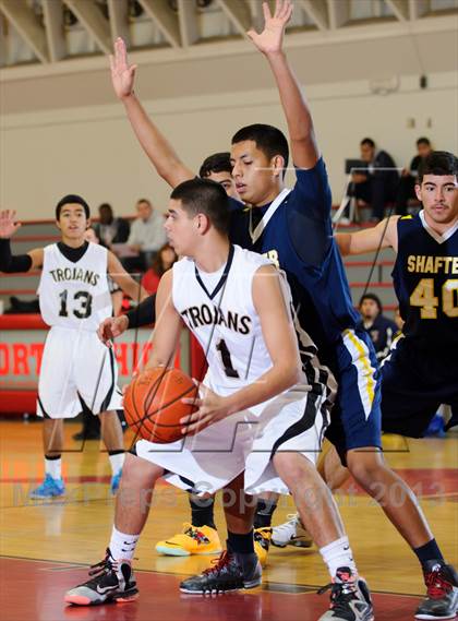 Thumbnail 1 in Foothill vs. Shafter (Kern Shools Shootout) photogallery.