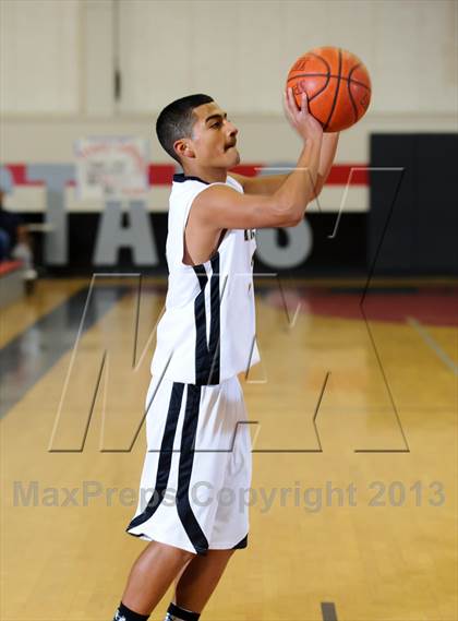 Thumbnail 2 in Foothill vs. Shafter (Kern Shools Shootout) photogallery.