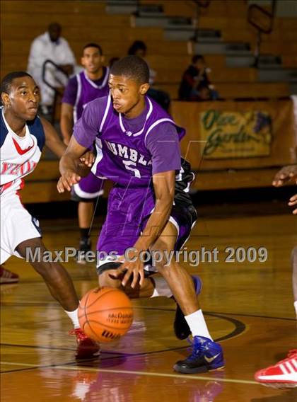 Thumbnail 3 in Humble @ Alief Taylor (McDonalds Texas Invitational) photogallery.