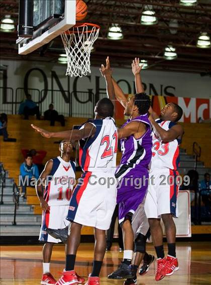 Thumbnail 3 in Humble @ Alief Taylor (McDonalds Texas Invitational) photogallery.
