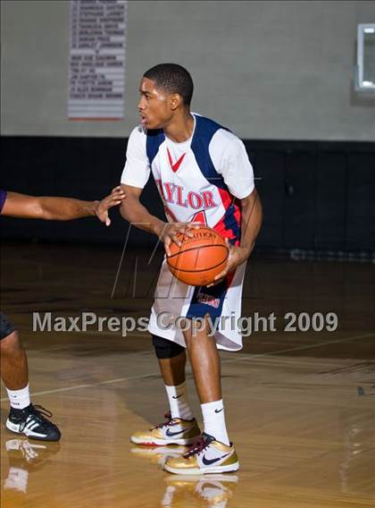 Thumbnail 1 in Humble @ Alief Taylor (McDonalds Texas Invitational) photogallery.