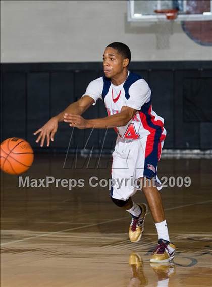 Thumbnail 3 in Humble @ Alief Taylor (McDonalds Texas Invitational) photogallery.