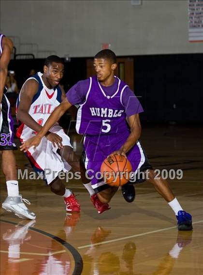 Thumbnail 2 in Humble @ Alief Taylor (McDonalds Texas Invitational) photogallery.