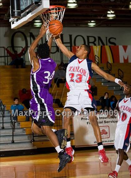 Thumbnail 1 in Humble @ Alief Taylor (McDonalds Texas Invitational) photogallery.