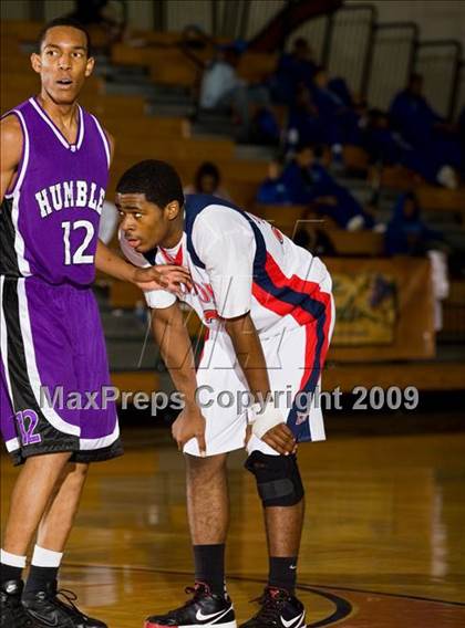 Thumbnail 1 in Humble @ Alief Taylor (McDonalds Texas Invitational) photogallery.