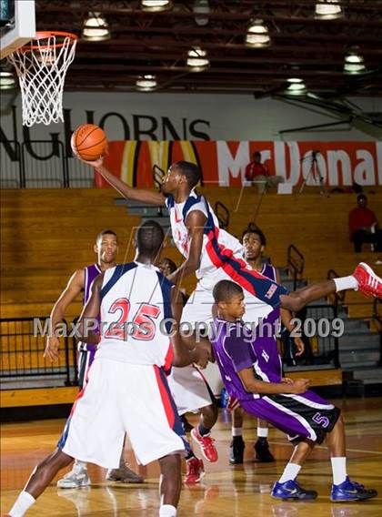 Thumbnail 2 in Humble @ Alief Taylor (McDonalds Texas Invitational) photogallery.