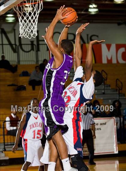 Thumbnail 2 in Humble @ Alief Taylor (McDonalds Texas Invitational) photogallery.