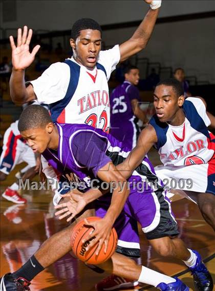Thumbnail 1 in Humble @ Alief Taylor (McDonalds Texas Invitational) photogallery.