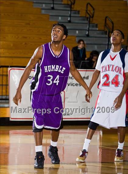 Thumbnail 3 in Humble @ Alief Taylor (McDonalds Texas Invitational) photogallery.