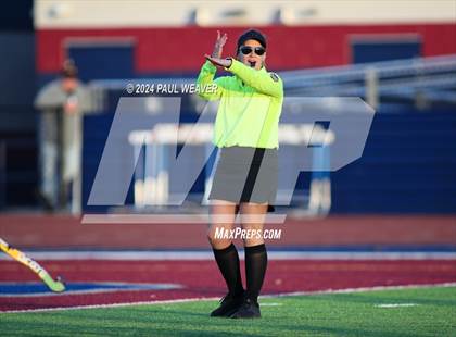 Thumbnail 2 in Midd-West vs. Bloomsburg (PIAA D4 1A Semifinal) photogallery.