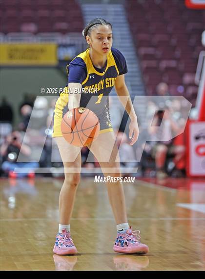 Thumbnail 3 in Loyalsock Township vs. Shady Side Academy (PIAA 3A Championship) photogallery.