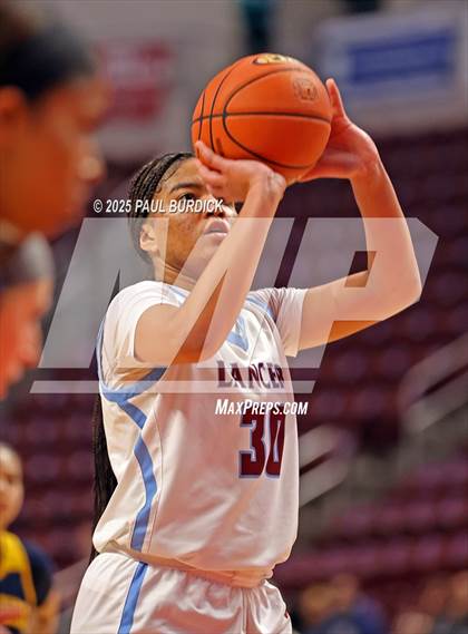Thumbnail 3 in Loyalsock Township vs. Shady Side Academy (PIAA 3A Championship) photogallery.