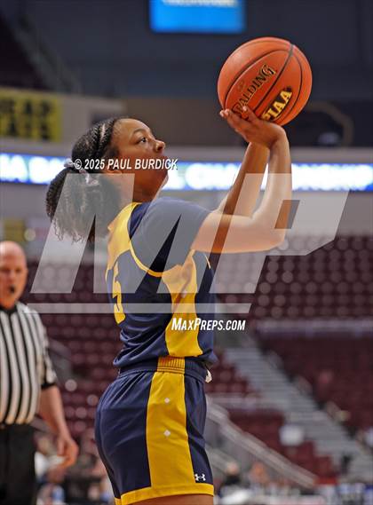 Thumbnail 3 in Loyalsock Township vs. Shady Side Academy (PIAA 3A Championship) photogallery.