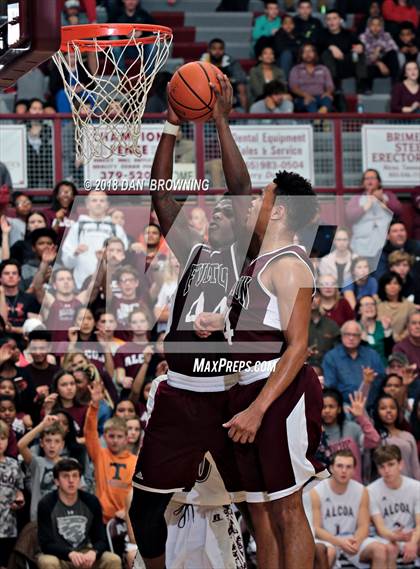 Thumbnail 1 in Fulton vs Alcoa (R2AA Championship) photogallery.