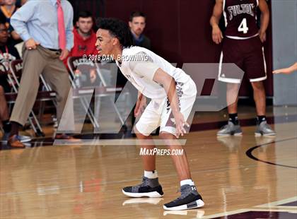 Thumbnail 2 in Fulton vs Alcoa (R2AA Championship) photogallery.