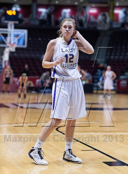 Thumbnail 2 in Bishop Guilfoyle vs. Clarion Area (PIAA Class A Quarterfinal) photogallery.
