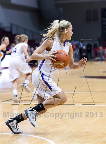 Thumbnail 2 in Bishop Guilfoyle vs. Clarion Area (PIAA Class A Quarterfinal) photogallery.