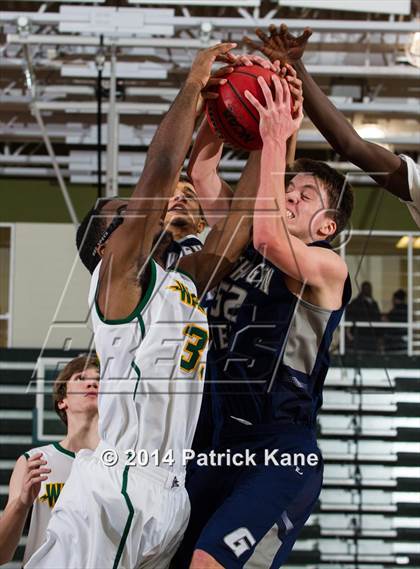 Thumbnail 3 in Washington-Lee @ Wakefield (George Long Holiday Hoops Tournament) photogallery.