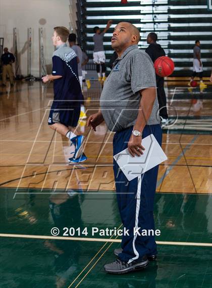 Thumbnail 3 in Washington-Lee @ Wakefield (George Long Holiday Hoops Tournament) photogallery.