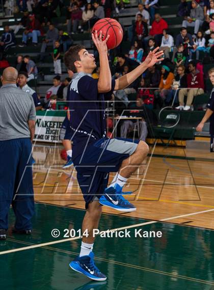 Thumbnail 2 in Washington-Lee @ Wakefield (George Long Holiday Hoops Tournament) photogallery.