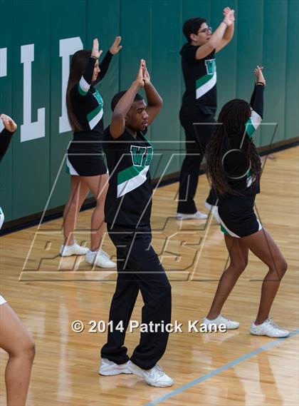 Thumbnail 3 in Washington-Lee @ Wakefield (George Long Holiday Hoops Tournament) photogallery.