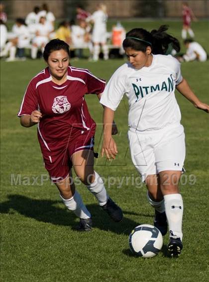 Thumbnail 3 in Los Banos @ Pitman photogallery.
