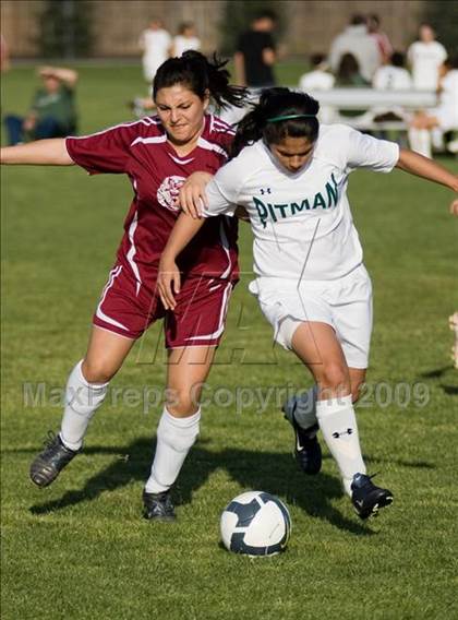 Thumbnail 1 in Los Banos @ Pitman photogallery.