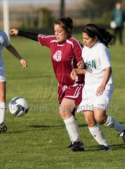Thumbnail 3 in Los Banos @ Pitman photogallery.