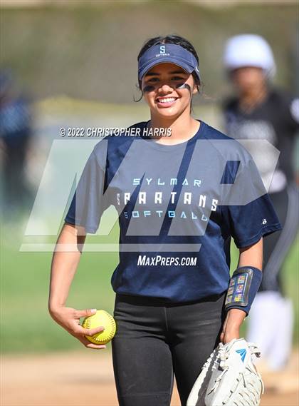 Thumbnail 3 in Sylmar vs Arleta (Spring Fling Tournament) photogallery.