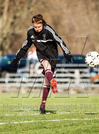 Thumbnail 2 in North Haven vs Avon (CIAC Class L 1st Round) photogallery.