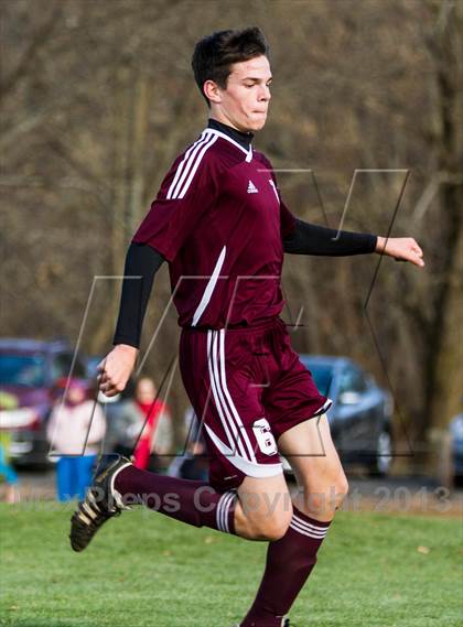 Thumbnail 3 in North Haven vs Avon (CIAC Class L 1st Round) photogallery.
