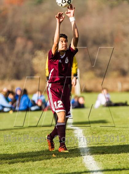 Thumbnail 1 in North Haven vs Avon (CIAC Class L 1st Round) photogallery.