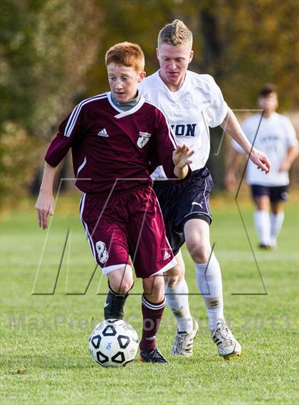 Thumbnail 1 in North Haven vs Avon (CIAC Class L 1st Round) photogallery.
