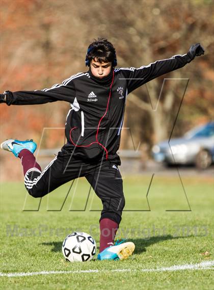 Thumbnail 3 in North Haven vs Avon (CIAC Class L 1st Round) photogallery.