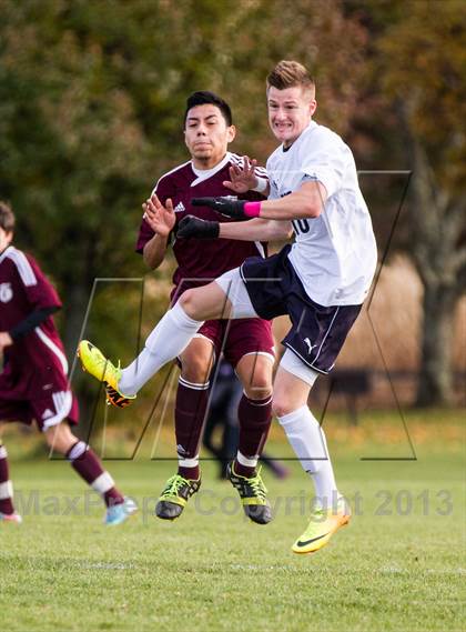 Thumbnail 3 in North Haven vs Avon (CIAC Class L 1st Round) photogallery.