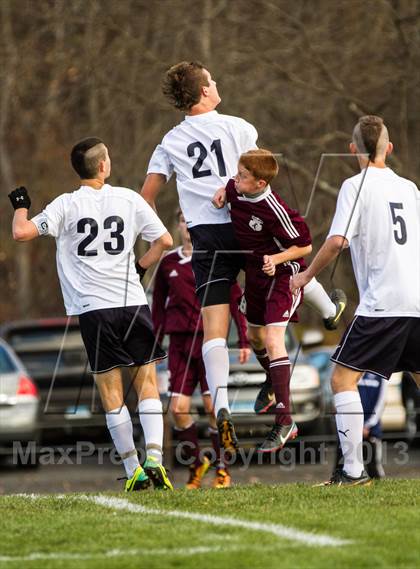Thumbnail 3 in North Haven vs Avon (CIAC Class L 1st Round) photogallery.