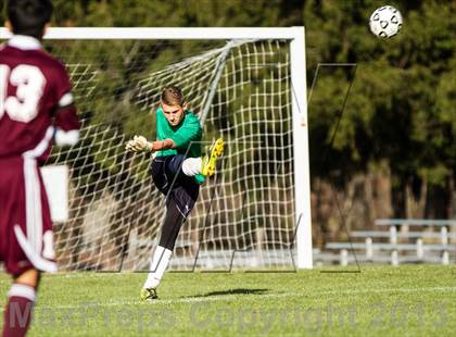Thumbnail 3 in North Haven vs Avon (CIAC Class L 1st Round) photogallery.