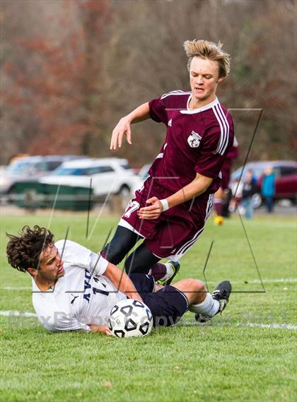 Thumbnail 3 in North Haven vs Avon (CIAC Class L 1st Round) photogallery.