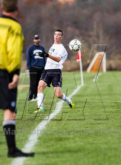 Thumbnail 2 in North Haven vs Avon (CIAC Class L 1st Round) photogallery.