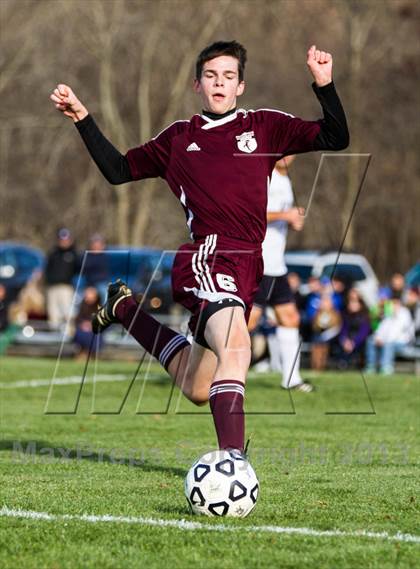 Thumbnail 3 in North Haven vs Avon (CIAC Class L 1st Round) photogallery.