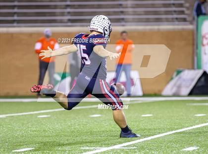 Thumbnail 3 in Celina vs Aubrey (UIL 4A D2 Quarterfinal) photogallery.