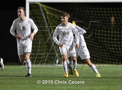 Thumbnail 1 in Sutherland vs. Eastridge (Section 5 Class A2 Semifinal) photogallery.