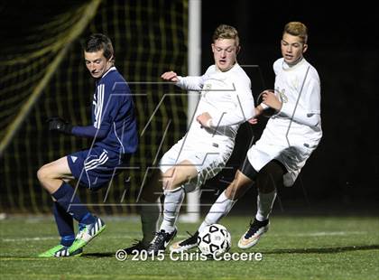 Thumbnail 2 in Sutherland vs. Eastridge (Section 5 Class A2 Semifinal) photogallery.