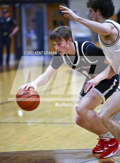 Thumbnail 1 in Fort Wayne Bishop Luers @ Noblesville photogallery.