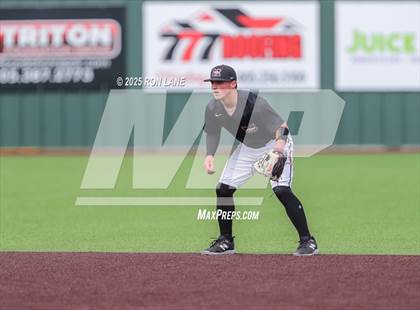 Thumbnail 3 in Jones @ Mustang photogallery.