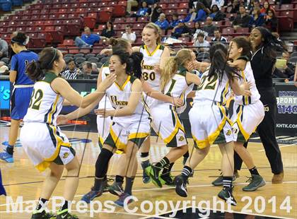 Thumbnail 2 in Pinewood vs. La Jolla Country Day (CIF State D5 Final) photogallery.