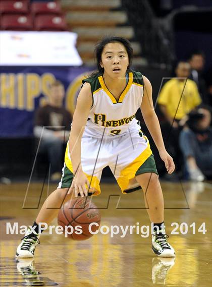 Thumbnail 1 in Pinewood vs. La Jolla Country Day (CIF State D5 Final) photogallery.