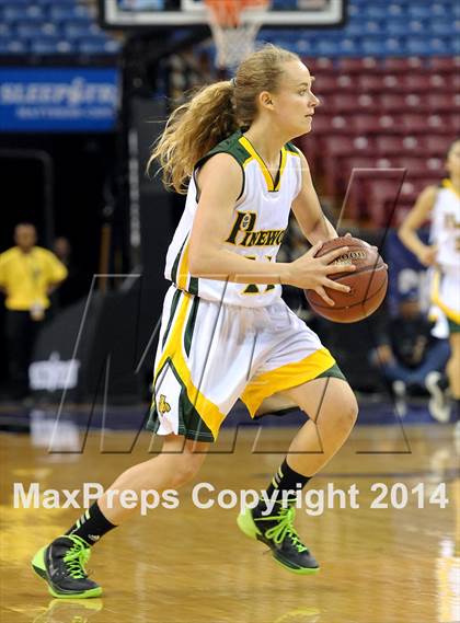 Thumbnail 3 in Pinewood vs. La Jolla Country Day (CIF State D5 Final) photogallery.