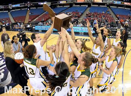 Thumbnail 1 in Pinewood vs. La Jolla Country Day (CIF State D5 Final) photogallery.