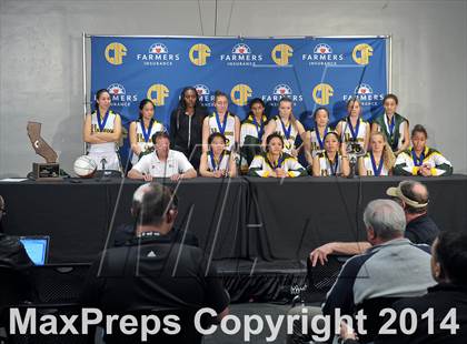 Thumbnail 3 in Pinewood vs. La Jolla Country Day (CIF State D5 Final) photogallery.